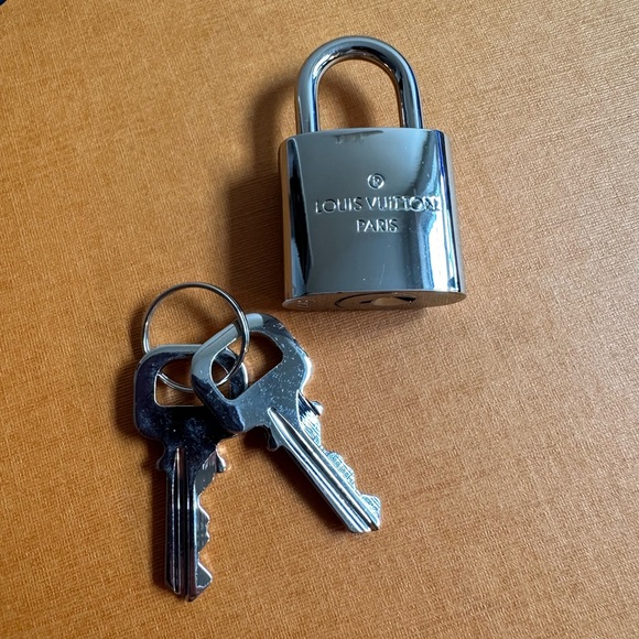 Louis Vuitton Accessories - Louis Vuitton Silver Lock and Key #448